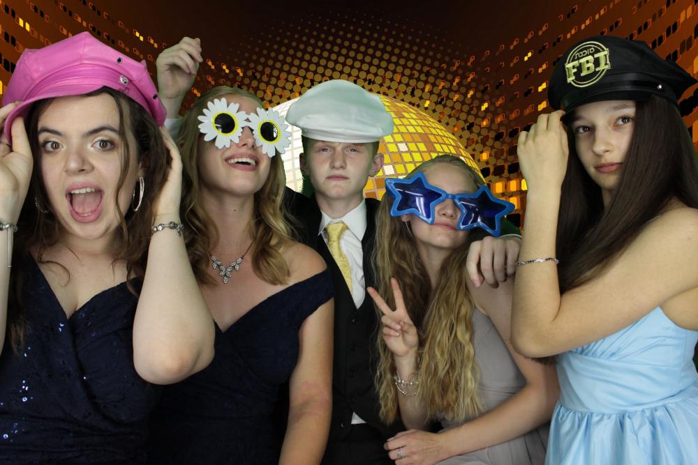 Christ School Prom | View more photos from the event at gallery.myphotoboothexperience.co.uk/u/MyPhotoBoothExperienceLtd/Christ-School-Prom